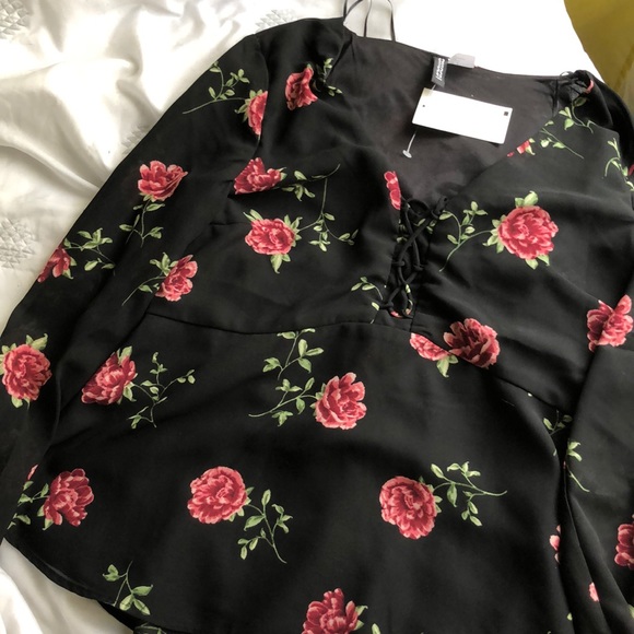 SOLD NWT Corset LaceUp Floral Blouse - Picture 2 of 10